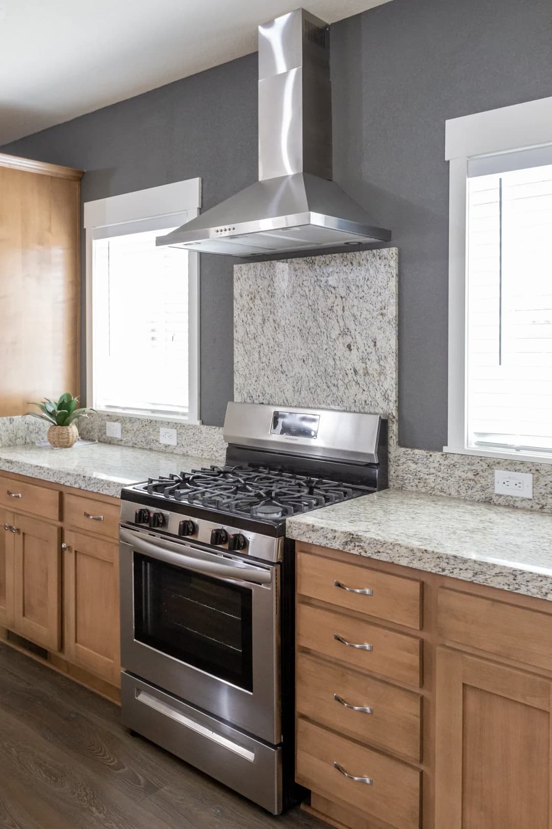 Coronado 2458a kitchen home features