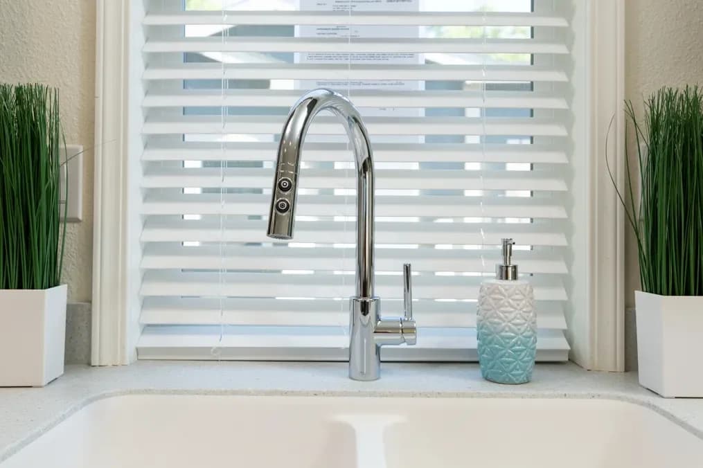 Fairpoint 24523h interior home features